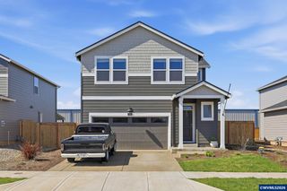 5461 Earth Pl NE, Salem, OR 97305