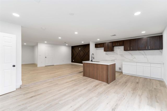 9226 Grady Street, Houston, TX 77016