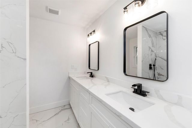 9226 Grady Street, Houston, TX 77016