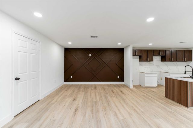 9226 Grady Street, Houston, TX 77016