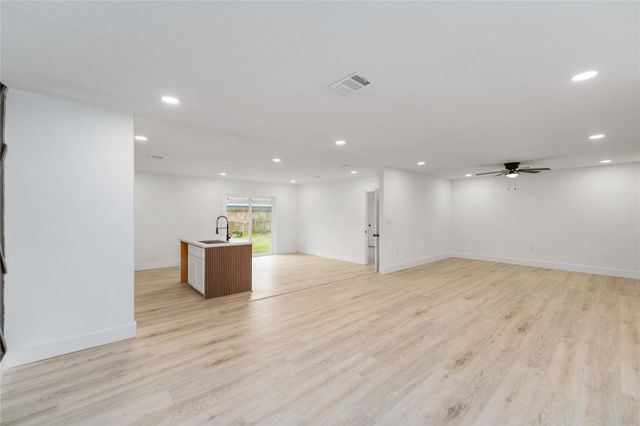 9226 Grady Street, Houston, TX 77016