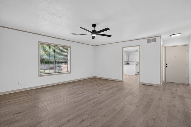 1304 Kingswood Street, Alma, AR 72921
