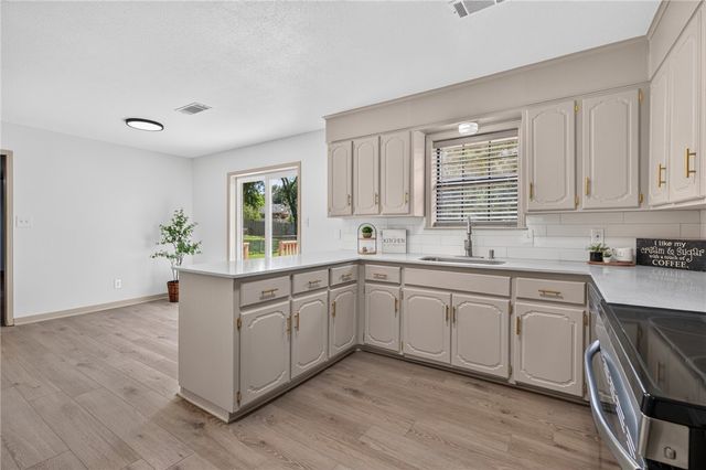 1304 Kingswood Street, Alma, AR 72921