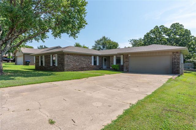 1304 Kingswood Street, Alma, AR 72921