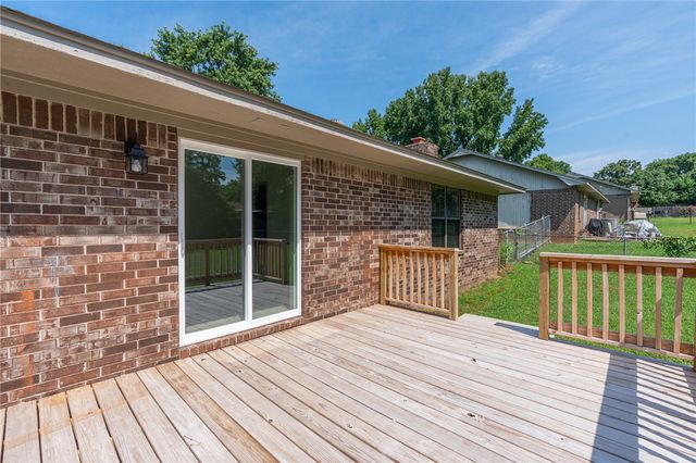 1304 Kingswood Street, Alma, AR 72921
