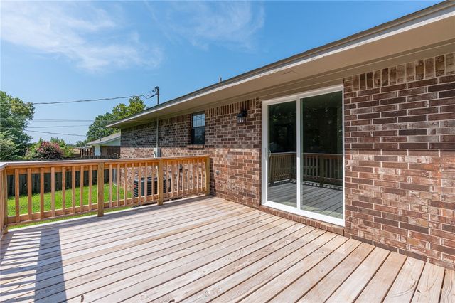 1304 Kingswood Street, Alma, AR 72921