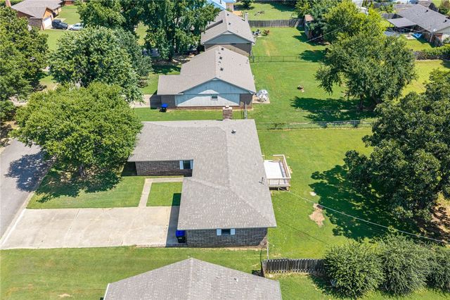 1304 Kingswood Street, Alma, AR 72921