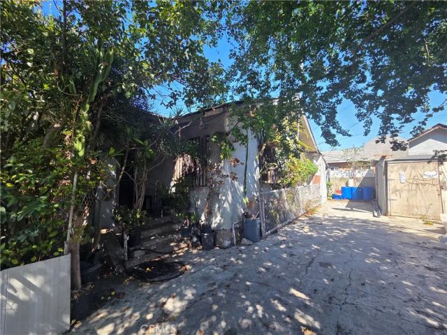 7500 Crockett, Los Angeles, CA 90001