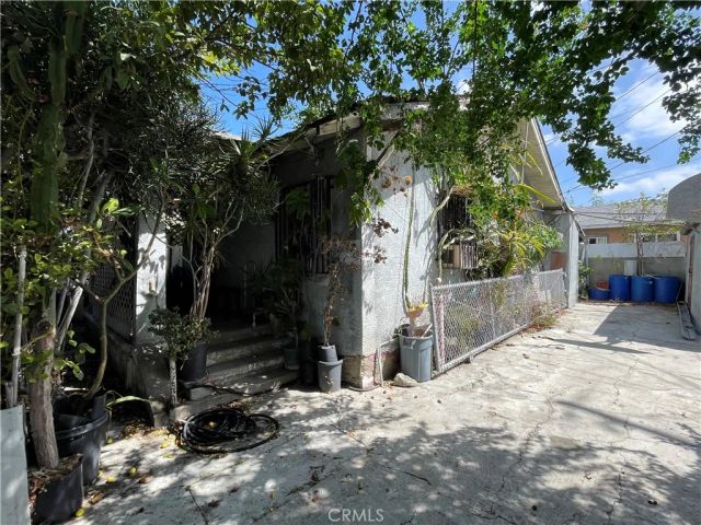 7500 Crockett, Los Angeles, CA 90001