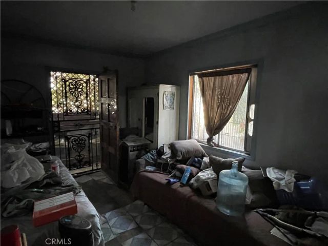 7500 Crockett, Los Angeles, CA 90001