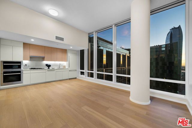 877 Francisco Street 2211, Los Angeles, CA 90017