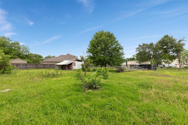 410 Spring Drive, Pasadena, TX 77504