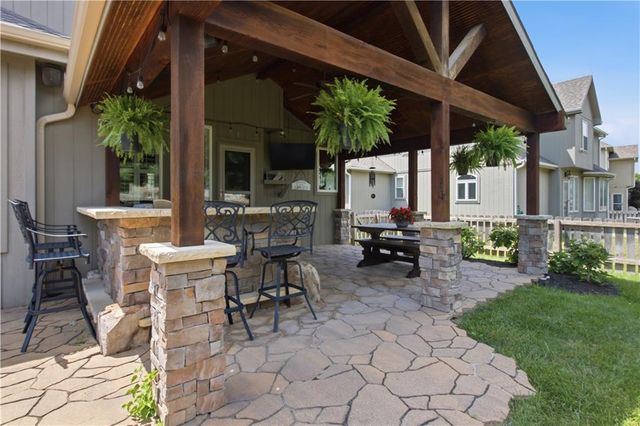 5537 Aminda Street, Shawnee, KS 66226