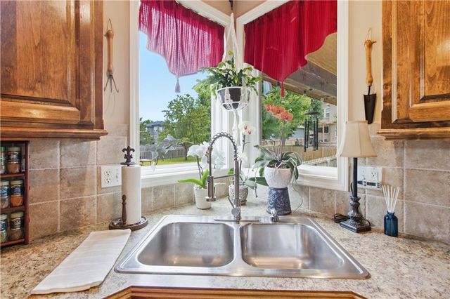 5537 Aminda Street, Shawnee, KS 66226