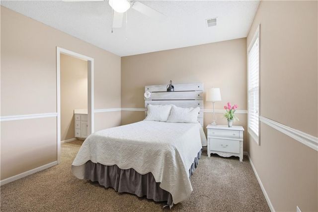5537 Aminda Street, Shawnee, KS 66226
