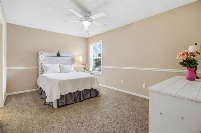 5537 Aminda Street, Shawnee, KS 66226