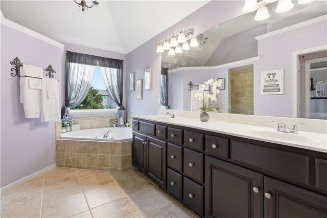 5537 Aminda Street, Shawnee, KS 66226