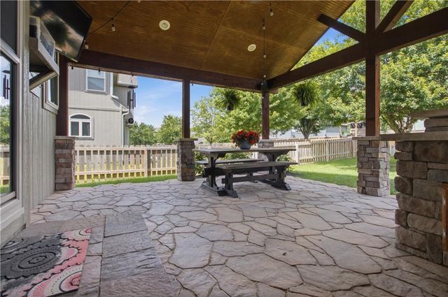 5537 Aminda Street, Shawnee, KS 66226