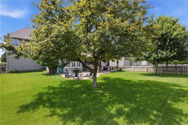 5537 Aminda Street, Shawnee, KS 66226