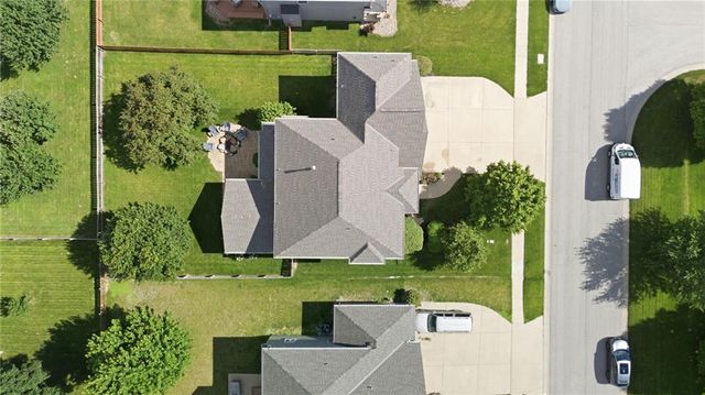 5537 Aminda Street, Shawnee, KS 66226