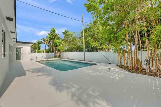 8970 SW 53rd St, Cooper City, FL 33328