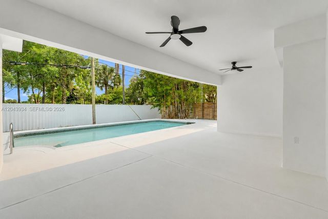 8970 SW 53rd St, Cooper City, FL 33328