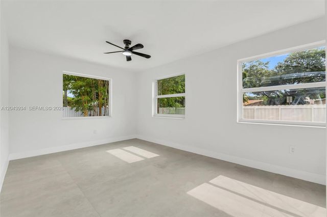 8970 SW 53rd St, Cooper City, FL 33328