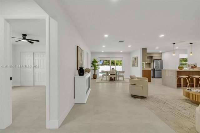 8970 SW 53rd St, Cooper City, FL 33328