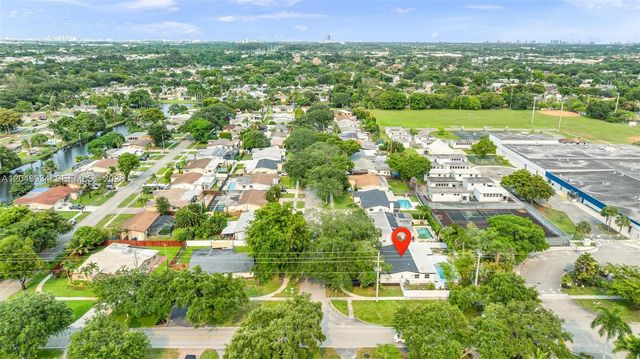 8970 SW 53rd St, Cooper City, FL 33328