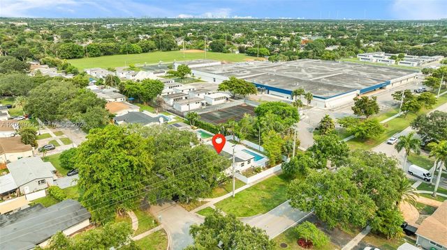 8970 SW 53rd St, Cooper City, FL 33328
