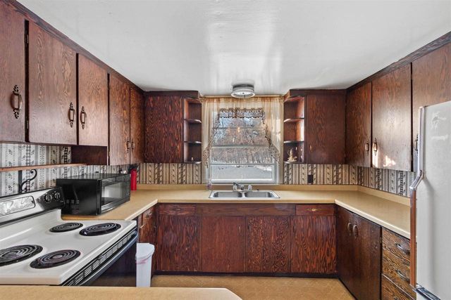 12320 PRAIRIE DRIVE, Plover, WI 54467