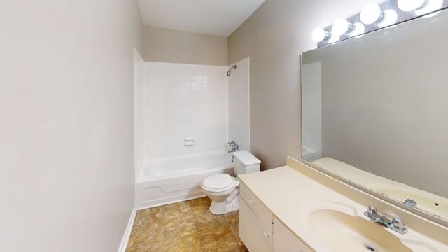 900 Mountain Creek Rd Apt G87, Chattanooga, TN 37405