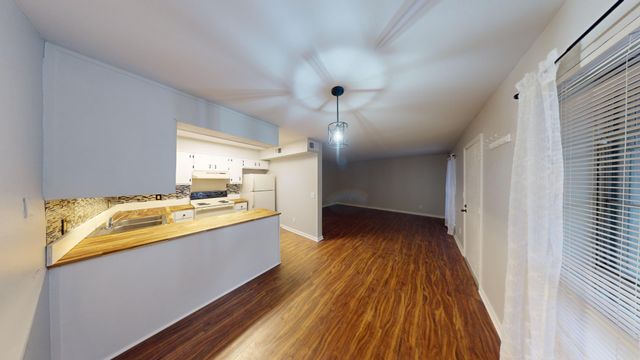 900 Mountain Creek Rd Apt G87, Chattanooga, TN 37405