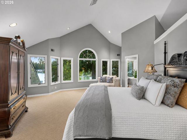 16755 GRAEF Cir, Lake Oswego, OR 97035