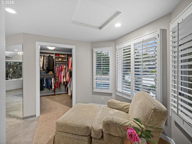 16755 GRAEF Cir, Lake Oswego, OR 97035