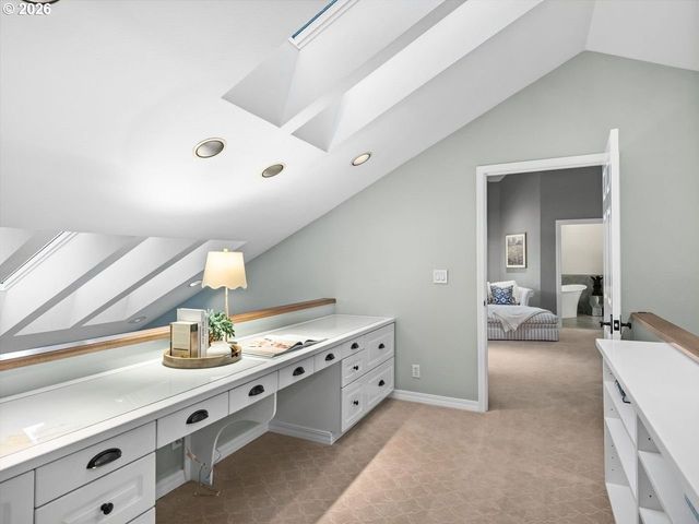 16755 GRAEF Cir, Lake Oswego, OR 97035