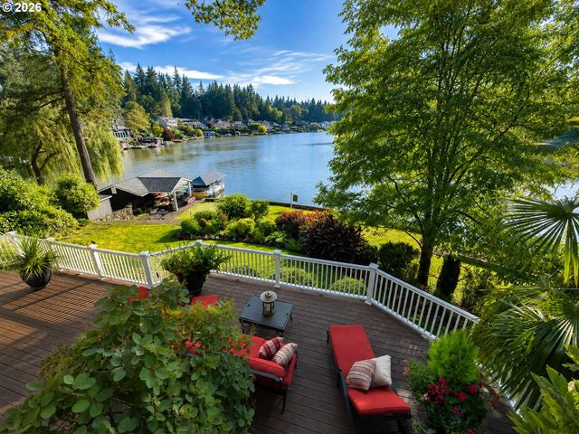16755 GRAEF Cir, Lake Oswego, OR 97035