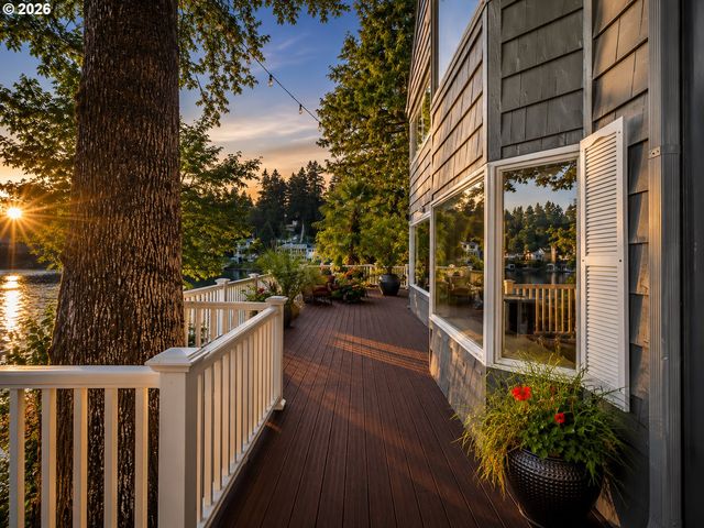 16755 GRAEF Cir, Lake Oswego, OR 97035