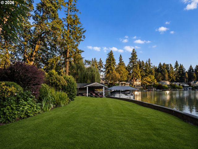 16755 GRAEF Cir, Lake Oswego, OR 97035
