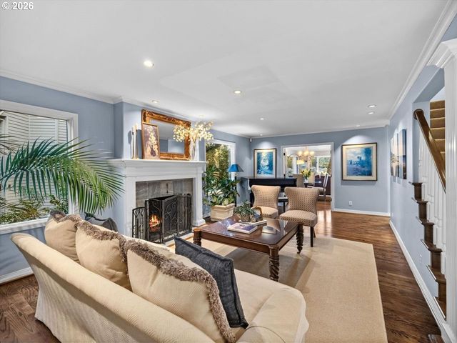 16755 GRAEF Cir, Lake Oswego, OR 97035