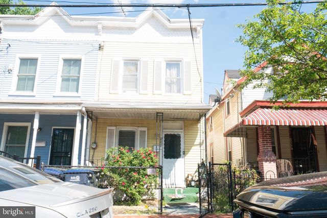 2232 CHESTER ST SE, Washington, DC 20020
