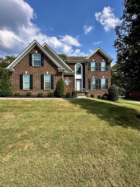416 Fannis Cir, Gallatin, TN 37066