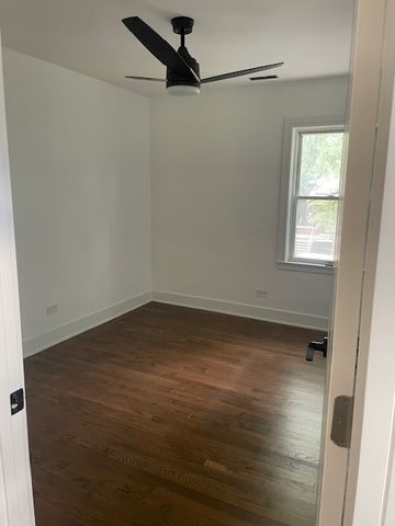 6812 S Saint Lawrence Avenue, Chicago, IL 60637