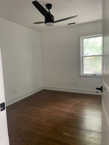 6812 S Saint Lawrence Avenue, Chicago, IL 60637