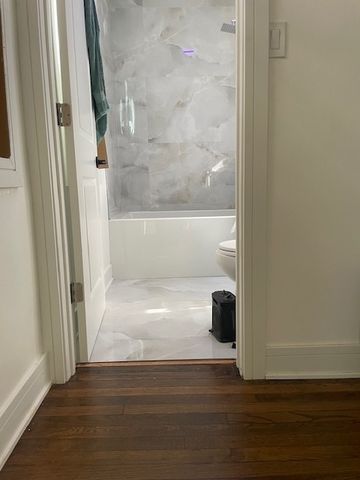 6812 S Saint Lawrence Avenue, Chicago, IL 60637