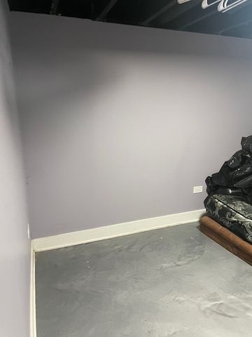 6812 S Saint Lawrence Avenue, Chicago, IL 60637