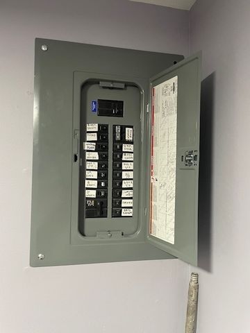 6812 S Saint Lawrence Avenue, Chicago, IL 60637