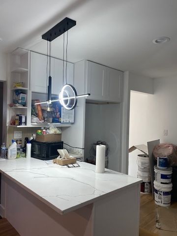 6812 S Saint Lawrence Avenue, Chicago, IL 60637