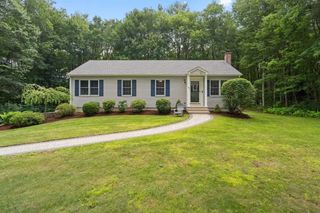 352 Town Farm Rd, Barre, MA 01005