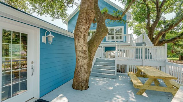 304 2nd Ave. S, North Myrtle Beach, SC 29582